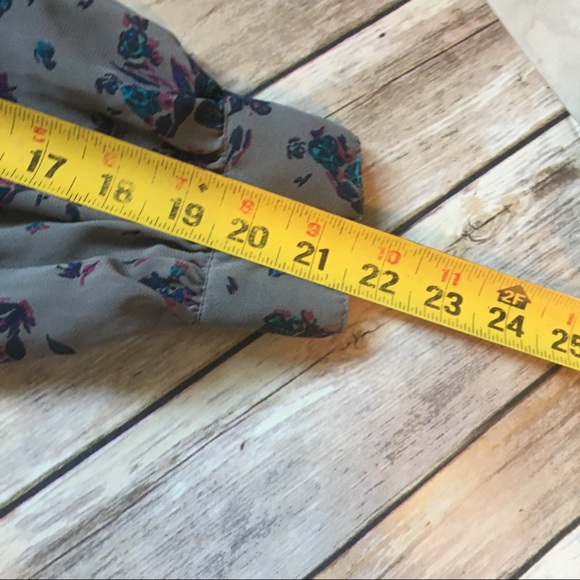 Free People • Grey Floral Button Up Tunic - Picture 5 of 8